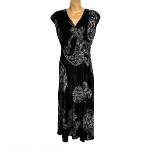 Jones Black Velvet Silk Dress Paisley Size 8 Boho Maxi Whimsigoth Vintage Floral